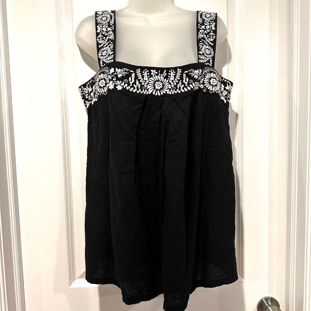 DKNY 100% Linen Black Top w/White Embroidery on Top Border & Straps, Size 10